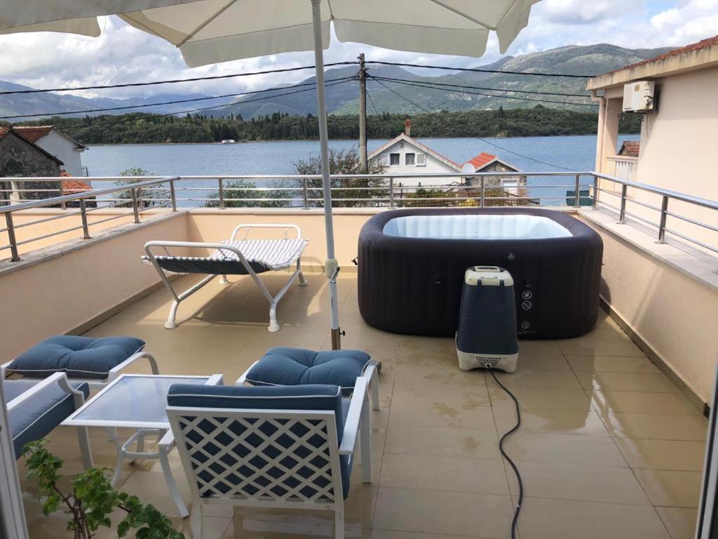 Riverside Villa Tivat Kültér fotó